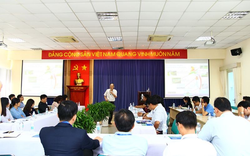 Chào Mừng Đoàn Học Viên Đại Học Fulbright Việt Nam Đến Tham Quan Khu Công Nghiệp Hiệp Phước | Hiep Phuoc Industrial Park Joint Stock Company