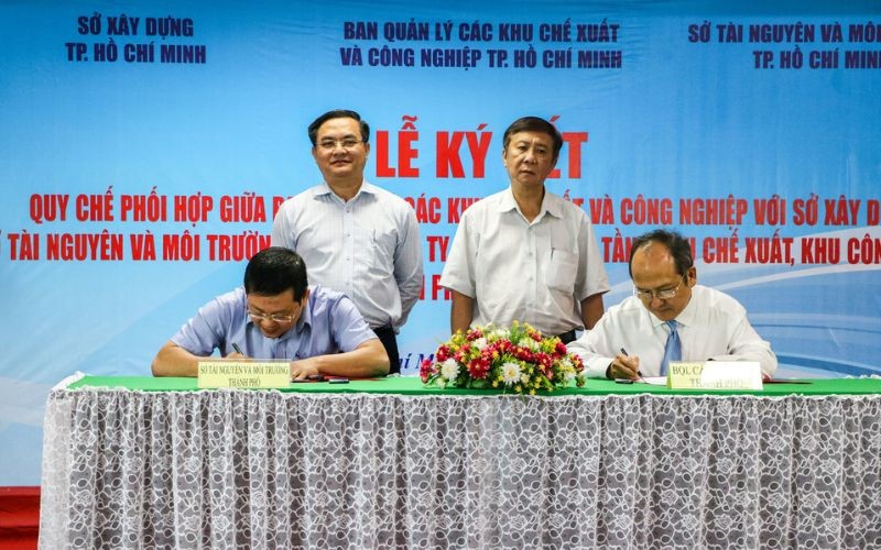 Hình Ảnh Lễ Ký Kết Quy Chế Phối Hợp Hepza - Sở Xây Dựng - Sở Tài Nguyên - Môi Trường | Hiep Phuoc Industrial Park Joint Stock Company