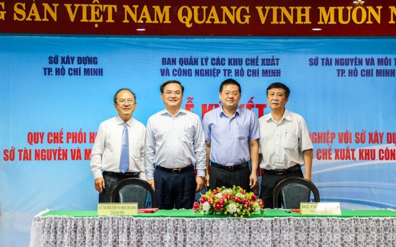 Hình Ảnh Lễ Ký Kết Quy Chế Phối Hợp Hepza - Sở Xây Dựng - Sở Tài Nguyên - Môi Trường | Hiep Phuoc Industrial Park Joint Stock Company
