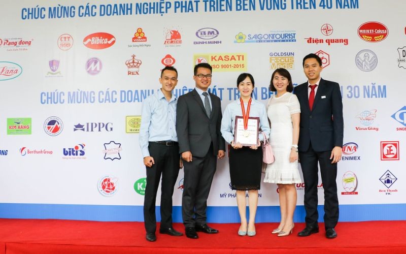 Hình Ảnh Lễ Tôn Vinh Doanh Nghiệp Tiêu Biểu 2017 | Hiep Phuoc Industrial Park Joint Stock Company