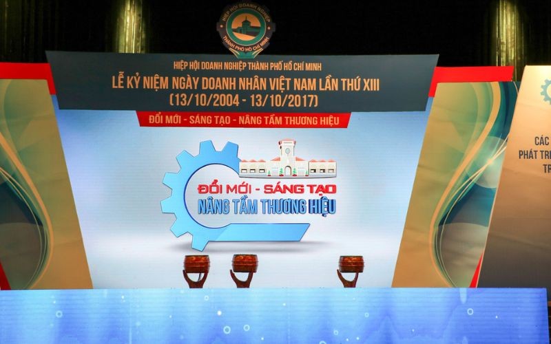 Hình Ảnh Lễ Tôn Vinh Doanh Nghiệp Tiêu Biểu 2017 | Hiep Phuoc Industrial Park Joint Stock Company