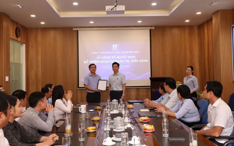 Lễ Công Bố Quyết Định Bổ Nhiệm Nhân Sự Quản Trị, Điều Hành Hipc | Hiep Phuoc Industrial Park Joint Stock Company