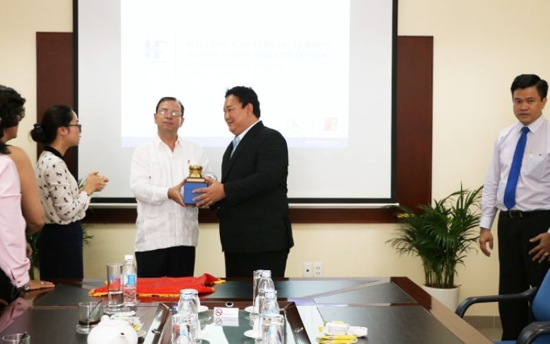 Cuban Friendship Institute visits Hiep Phuoc Industrial Park