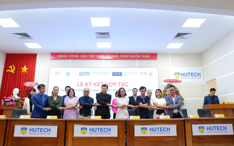 The program marked a new stage in cooperation between HIPC and HUTECH